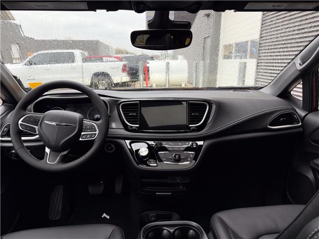 2026 Chrysler Pacifica Select (Stk: 26054) in London - Image 17 of 28
