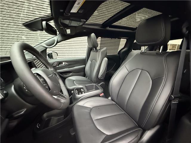 2026 Chrysler Pacifica Select (Stk: 26054) in London - Image 9 of 28