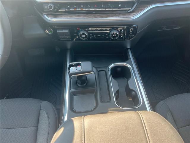 2026 Chevrolet Silverado 1500 RST (Stk: 380207) in Claresholm - Image 11 of 15