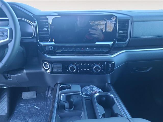 2026 Chevrolet Silverado 1500 RST (Stk: 380260) in Claresholm - Image 11 of 15