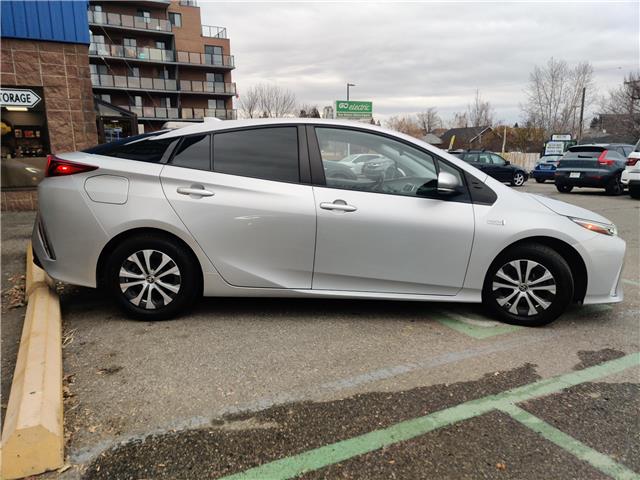 2021 Toyota Prius Prime Base (Stk: R-21TOPSIL3336) in Calgary - Image 6 of 16