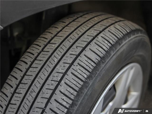 2021 Hyundai Venue Essential w/Two-Tone (Stk: 99388) in London - Image 7 of 25