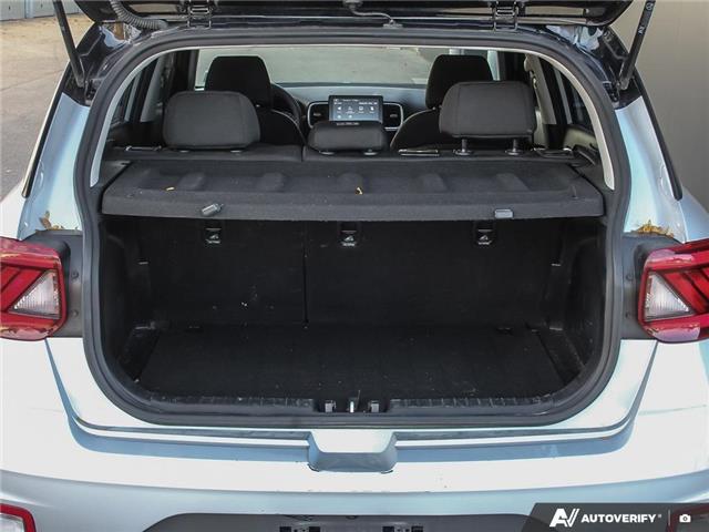 2021 Hyundai Venue Essential w/Two-Tone (Stk: 99388) in London - Image 10 of 25