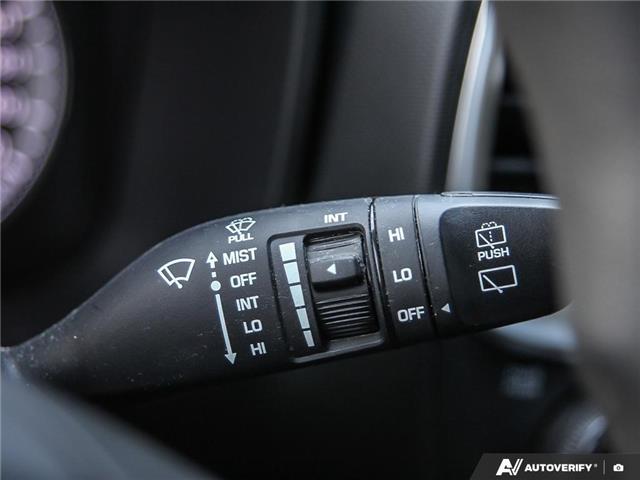 2021 Hyundai Venue Essential w/Two-Tone (Stk: 99388) in London - Image 15 of 25