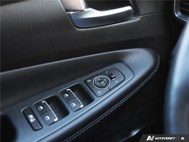 2023 Hyundai Santa Fe Preferred w/Trend Package (Stk: 109629) in London - Image 17 of 26