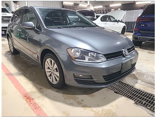 2016 Volkswagen Golf 1.8 TSI Highline in Kingston - Image 1 of 1