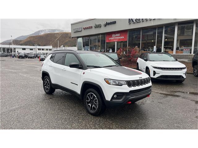 2026 Jeep Compass Trailhawk (Stk: TT019) in Kamloops - Image 1 of 23