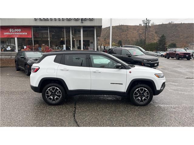 2026 Jeep Compass Trailhawk (Stk: TT019) in Kamloops - Image 9 of 23