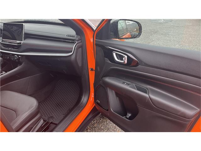 2026 Jeep Compass Trailhawk (Stk: TT020) in Kamloops - Image 11 of 25