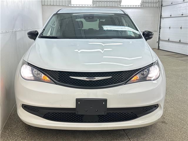 2024 Chrysler Grand Caravan SXT (Stk: 43081J) in Belleville - Image 2 of 31