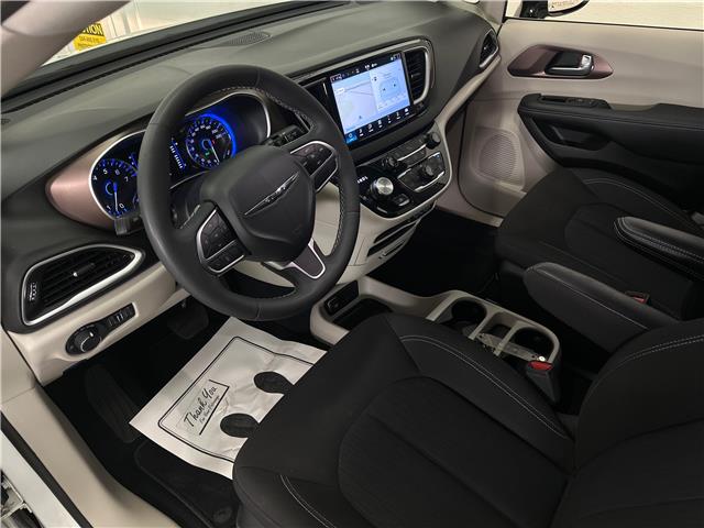 2024 Chrysler Grand Caravan SXT (Stk: 43081J) in Belleville - Image 16 of 31