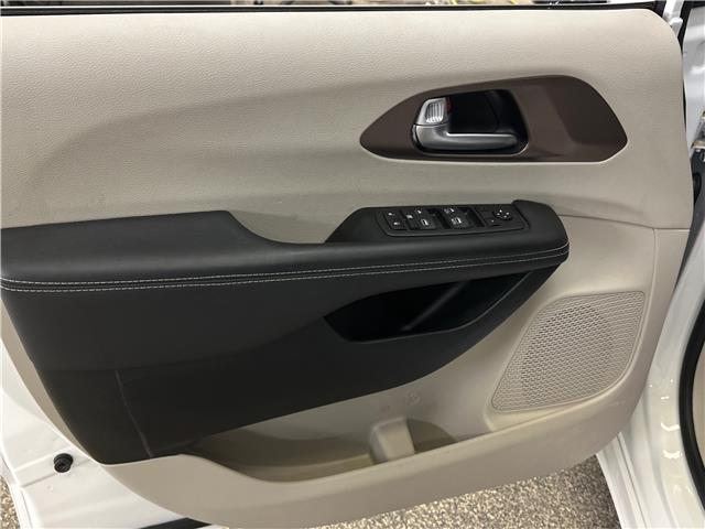 2024 Chrysler Grand Caravan SXT (Stk: 43081J) in Belleville - Image 19 of 31