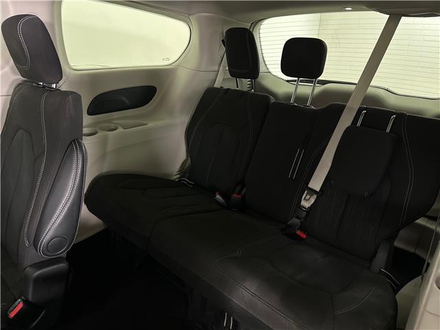 2024 Chrysler Grand Caravan SXT (Stk: 43066J) in Belleville - Image 9 of 27
