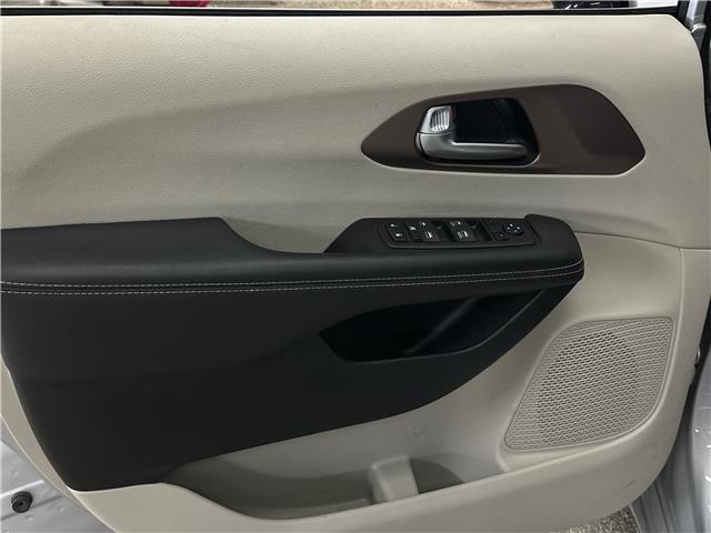 2024 Chrysler Grand Caravan SXT (Stk: 43066J) in Belleville - Image 16 of 27