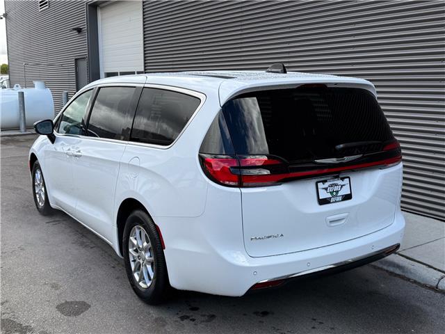 2026 Chrysler Pacifica Select (Stk: 26055) in London - Image 4 of 32