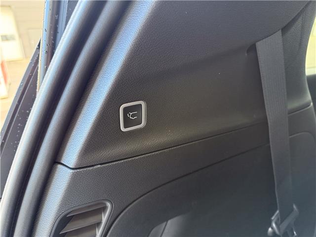 2026 Chrysler Pacifica Select (Stk: 26055) in London - Image 12 of 32