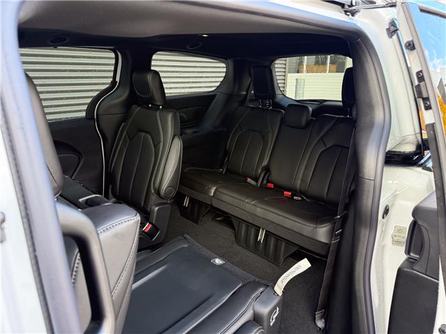 2026 Chrysler Pacifica Select (Stk: 26055) in London - Image 15 of 32
