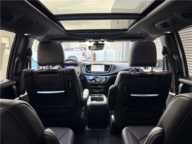 2026 Chrysler Pacifica Select (Stk: 26055) in London - Image 18 of 32