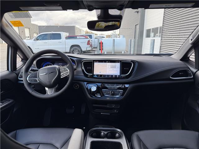 2026 Chrysler Pacifica Select (Stk: 26055) in London - Image 19 of 32