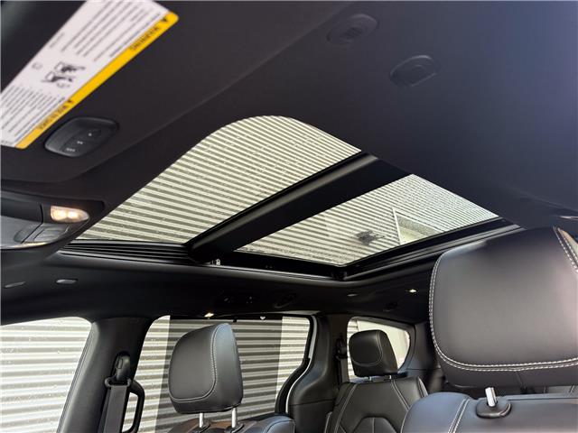 2026 Chrysler Pacifica Select (Stk: 26055) in London - Image 11 of 32