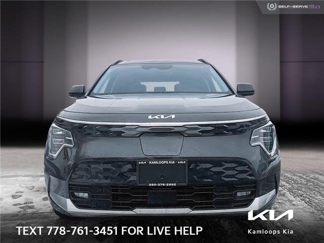 2024 Kia Niro EV Wave w/Snow White Pearl & Grey Exterior (Stk: 4N0110) in Kamloops - Image 2 of 24