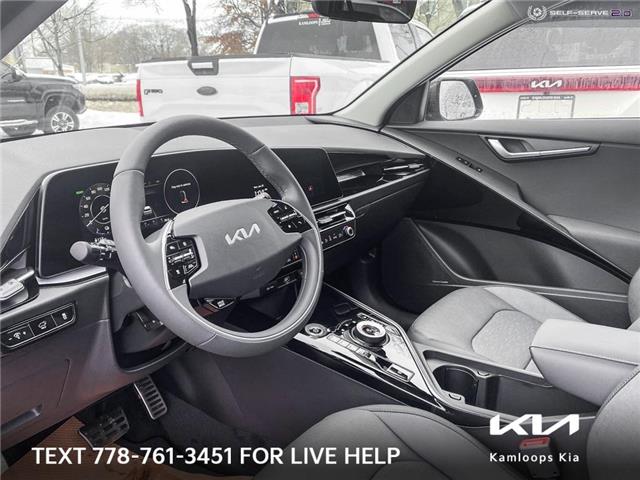 2024 Kia Niro EV Wave w/Snow White Pearl & Grey Exterior (Stk: 4N0110) in Kamloops - Image 12 of 24