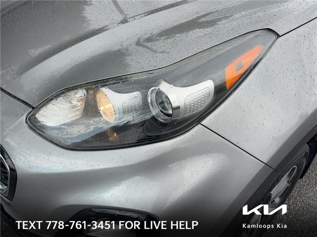 2020 Kia Sportage LX (Stk: 5L0280A) in Kamloops - Image 7 of 22