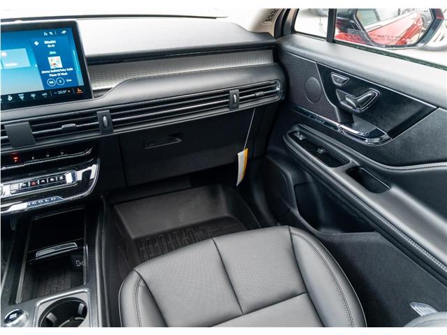 2026 Lincoln Corsair Premiere (Stk: T-596) in Calgary - Image 18 of 21