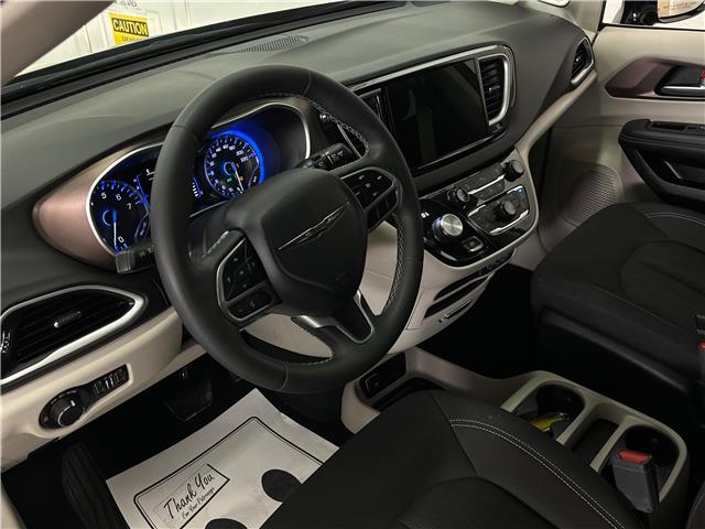 2024 Chrysler Grand Caravan SXT (Stk: 43067J) in Belleville - Image 14 of 26