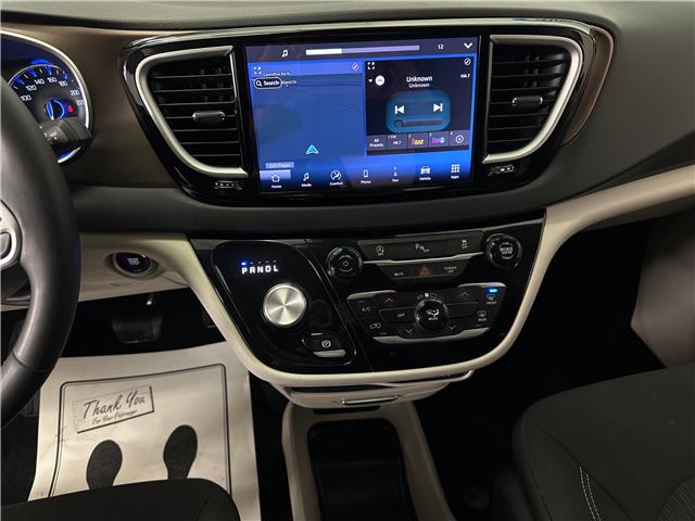 2024 Chrysler Grand Caravan SXT (Stk: 43067J) in Belleville - Image 17 of 26