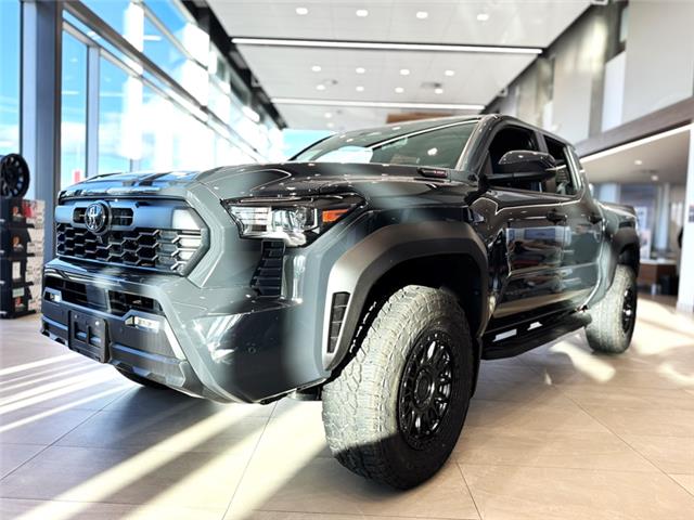 2025 Toyota Tacoma Hybrid Base (Stk: T043487) in Cranbrook - Image 1 of 22