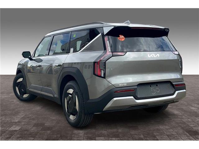 2026 Kia EV9 Land (Stk: TEV99158) in Sherwood Park - Image 3 of 14