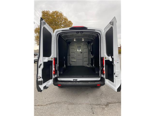 2026 Ford Transit-250 Cargo Base (Stk: 2600200) in Ottawa - Image 6 of 19