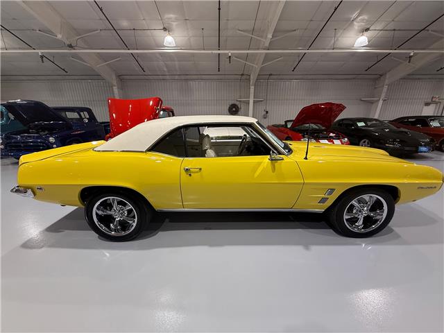 1969 Pontiac Firebird Resto-Mod  (Stk: 105014) in Watford - Image 16 of 43