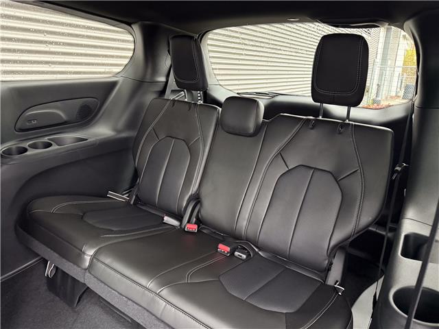 2026 Chrysler Pacifica Select (Stk: 26064) in London - Image 13 of 29