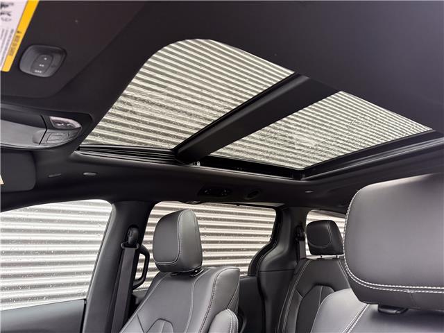 2026 Chrysler Pacifica Select (Stk: 26064) in London - Image 11 of 29