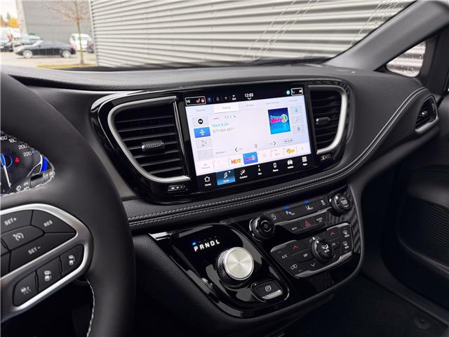 2026 Chrysler Pacifica Select (Stk: 26064) in London - Image 19 of 29