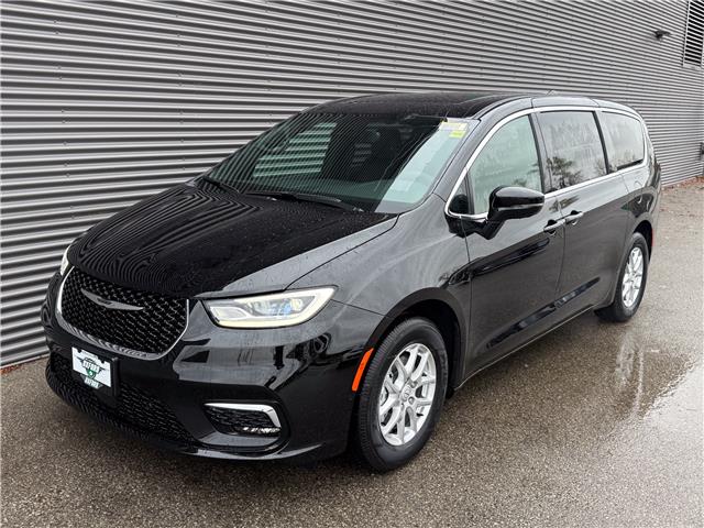 2026 Chrysler Pacifica Select (Stk: 26064) in London - Image 1 of 29
