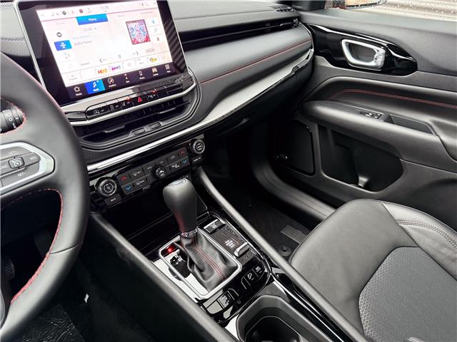 2026 Jeep Compass Trailhawk (Stk: 26057) in London - Image 21 of 27