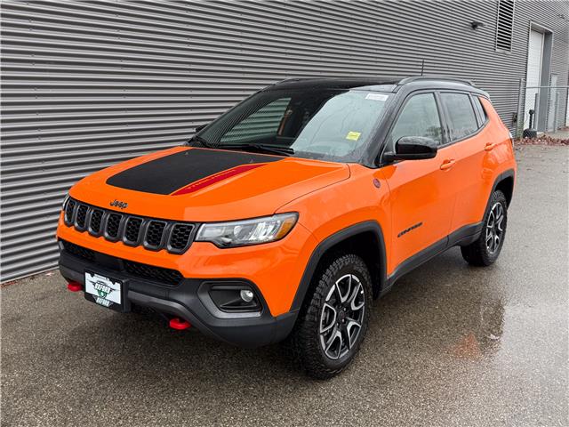 2026 Jeep Compass Trailhawk (Stk: 26057) in London - Image 1 of 27