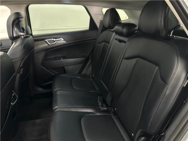 2024 Kia Sportage EX Premium w/Black Interior (Stk: 43137J) in Belleville - Image 6 of 26