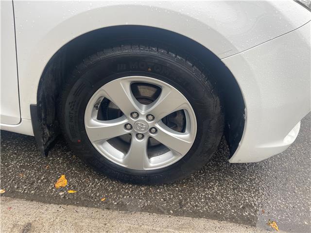 2017 Toyota Sienna LE 8 Passenger (Stk: T832880) in Scarborough - Image 4 of 22 2017 Toyota Sienna LE 8 Passenger (Stk: T832880) in Scarborough - Image 4 of 22