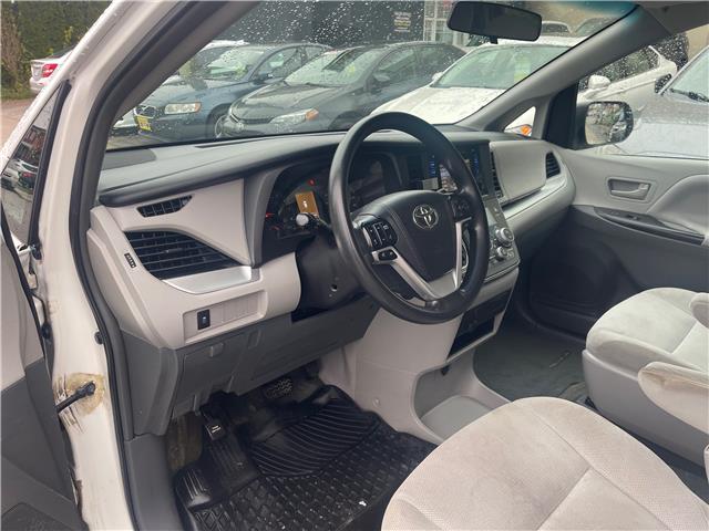 2017 Toyota Sienna LE 8 Passenger (Stk: T832880) in Scarborough - Image 13 of 22 2017 Toyota Sienna LE 8 Passenger (Stk: T832880) in Scarborough - Image 13 of 22