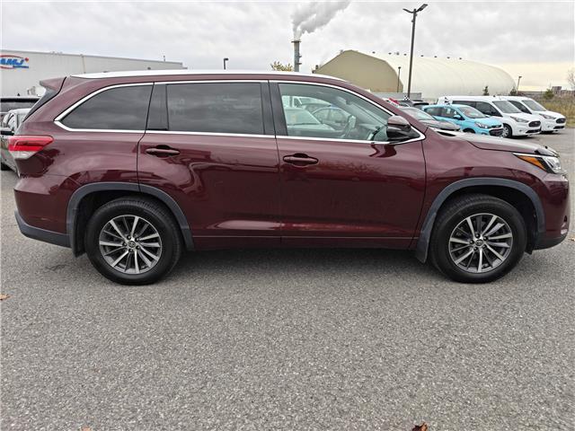 2017 Toyota Highlander XLE in Ottawa - Image 16 of 37