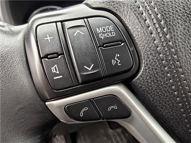 2017 Toyota Highlander XLE in Ottawa - Image 22 of 37