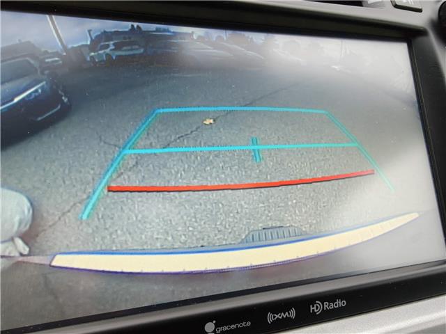 2017 Toyota Highlander XLE in Ottawa - Image 19 of 37