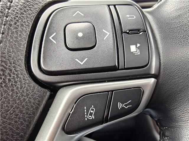 2017 Toyota Highlander XLE in Ottawa - Image 15 of 37