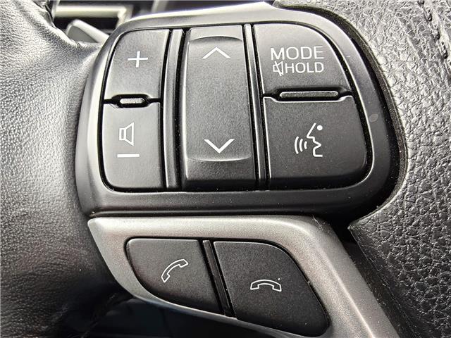 2017 Toyota Highlander XLE in Ottawa - Image 14 of 37