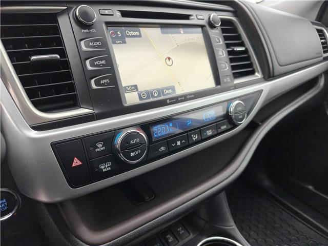 2017 Toyota Highlander XLE in Ottawa - Image 35 of 37