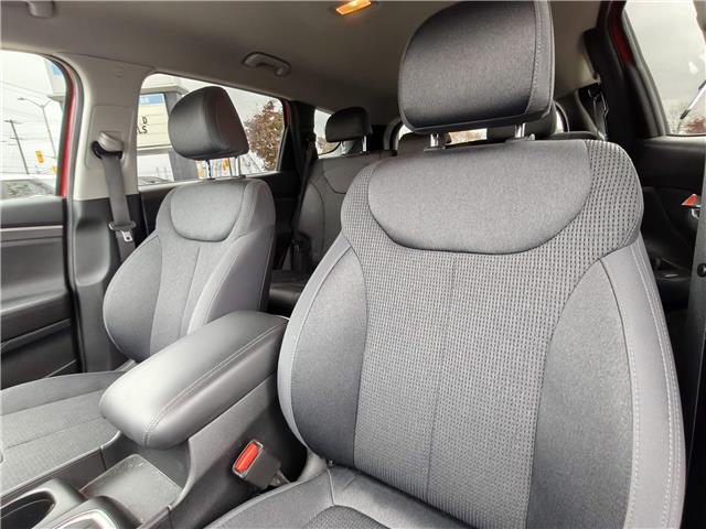 2020 Hyundai Santa Fe Essential 2.4  w/Safety Package in Ottawa - Image 2 of 18